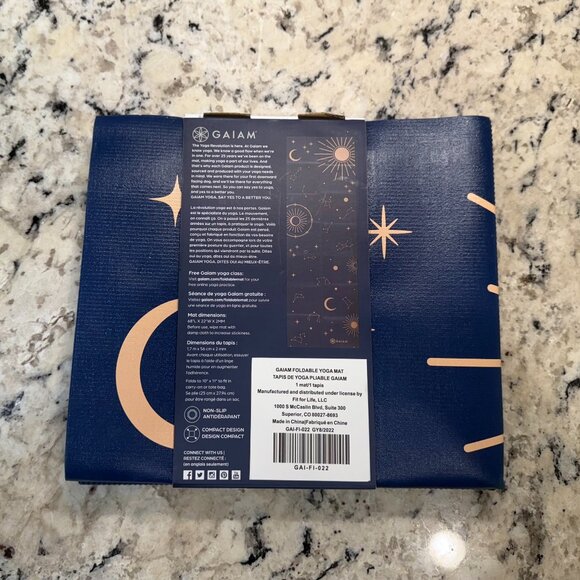 Gaiam Yoga Mat compact, foldable with Sun, Moon and Stars - Picture 2 of 4